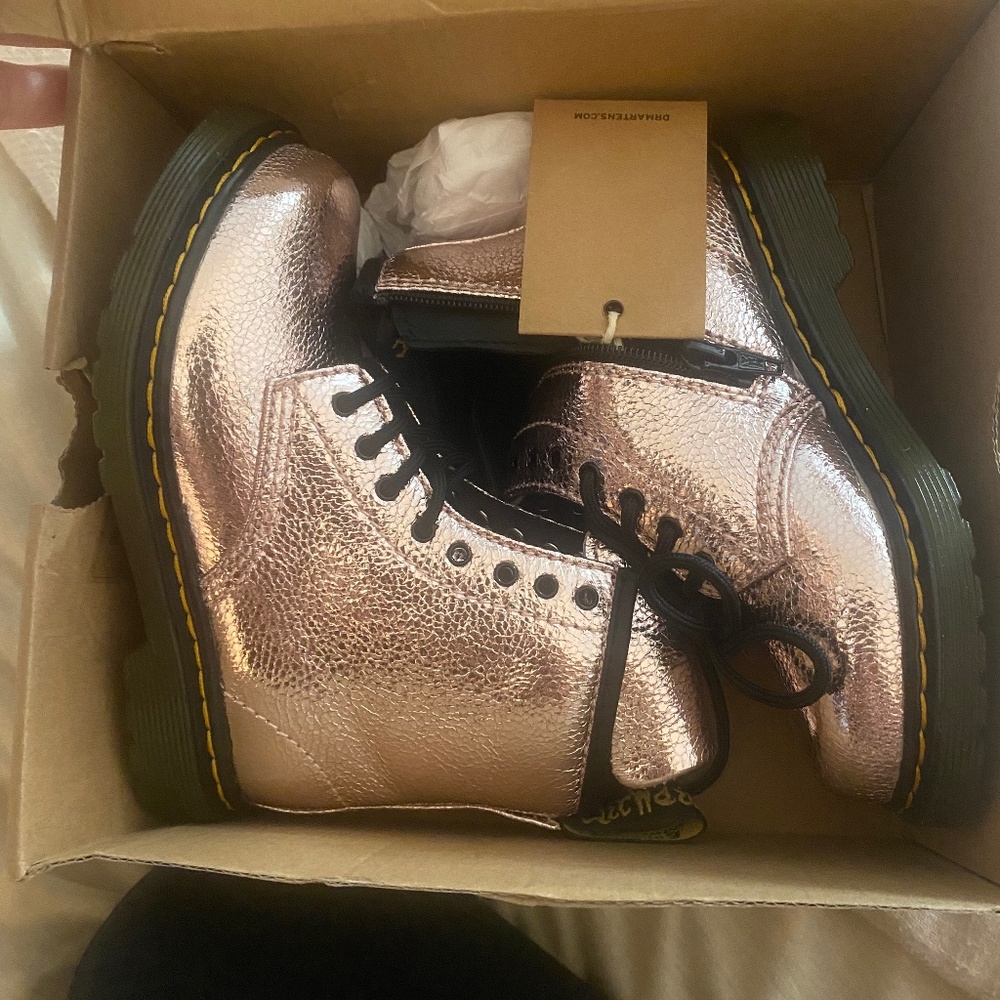 Brand New* Dr.Air Martins size 10